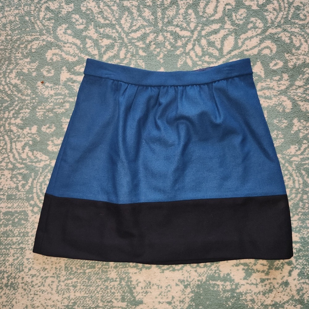 Womens J CREW WOOL Skirt. Size 10. Zippered closure. Blue & Black